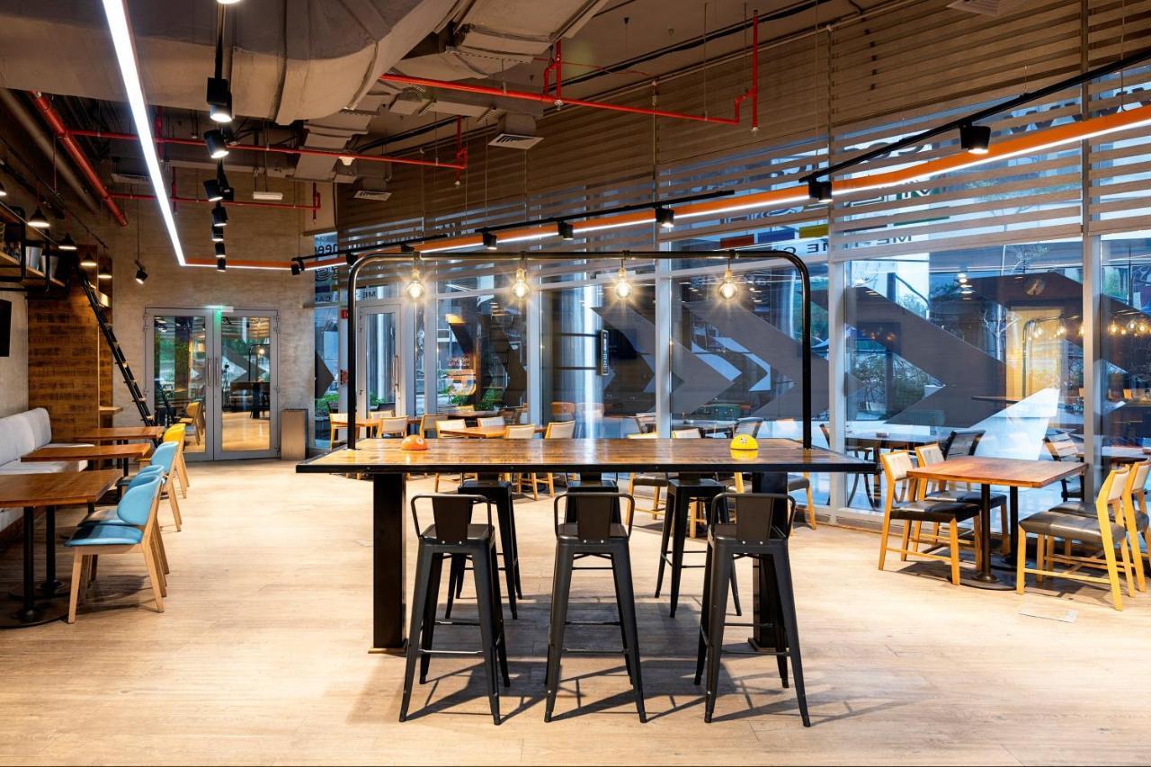 מלון Crowne Plaza Doha - The Business Park By Ihg מראה חיצוני תמונה The interior of the library