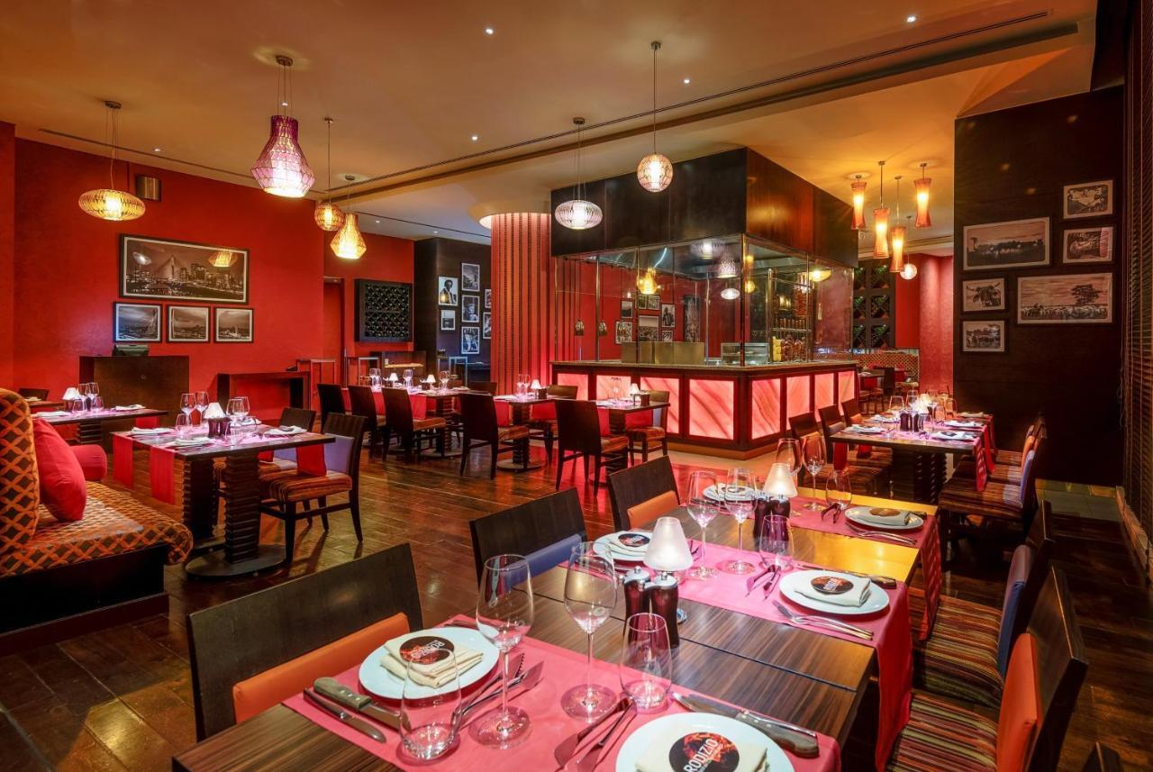 מלון Crowne Plaza Doha - The Business Park By Ihg מראה חיצוני תמונה The interior of the restaurant