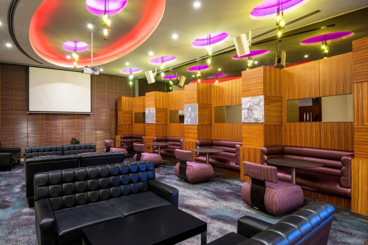 מלון Crowne Plaza Doha - The Business Park By Ihg מראה חיצוני תמונה The lounge at the airport