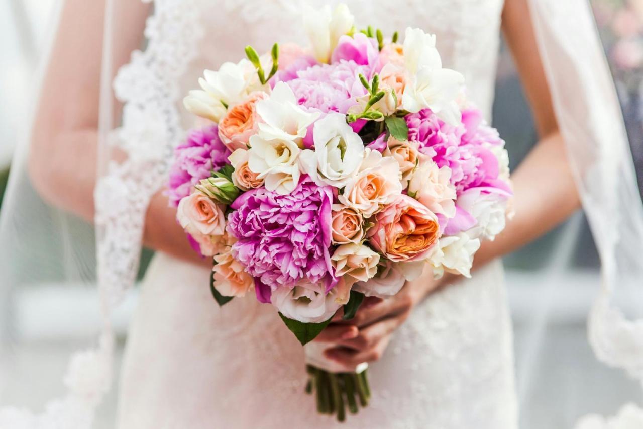 מלון Crowne Plaza Doha - The Business Park By Ihg מראה חיצוני תמונה A bridal bouquet